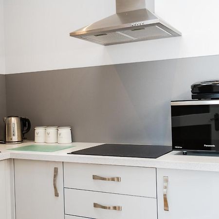 Finest Retreats - The Hideaway - Studio Apartment In بورثليفين المظهر الخارجي الصورة