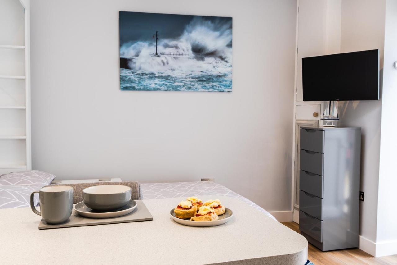 Finest Retreats - The Hideaway - Studio Apartment In بورثليفين المظهر الخارجي الصورة