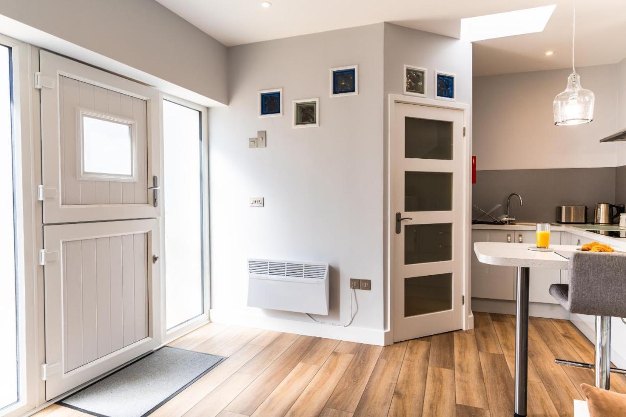 Finest Retreats - The Hideaway - Studio Apartment In بورثليفين المظهر الخارجي الصورة