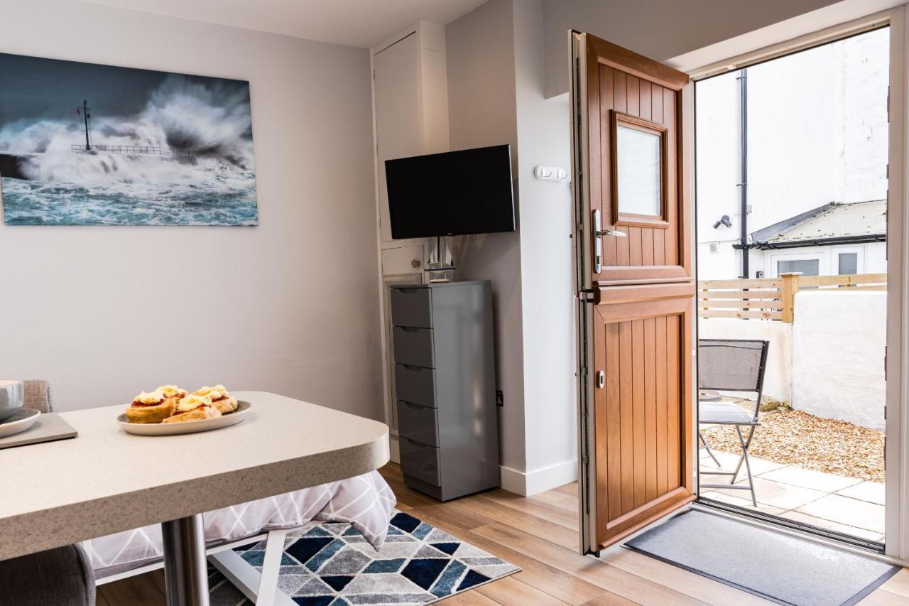 Finest Retreats - The Hideaway - Studio Apartment In بورثليفين المظهر الخارجي الصورة